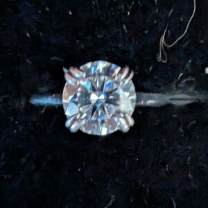 Elegant Silver Moissanite Ring